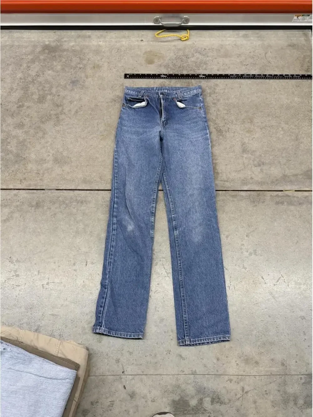 vintage levis 505 dark blue made in usa straight leg jeans size 29 x 30